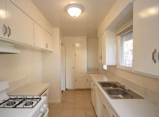 829 W Huntington Dr, Arcadia, CA 91007
