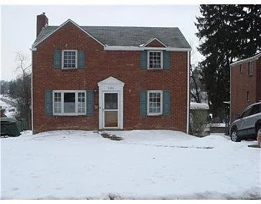 5319 Highgrove photo 1