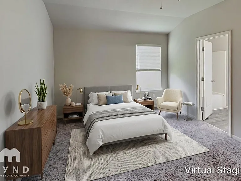 742 S Cypress St — Photo 3