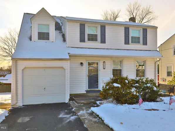 304 Woodlawn Ave, Willow Grove, PA 19090