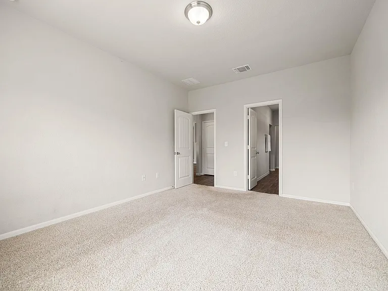 13925 Heywood Dr — Photo 23