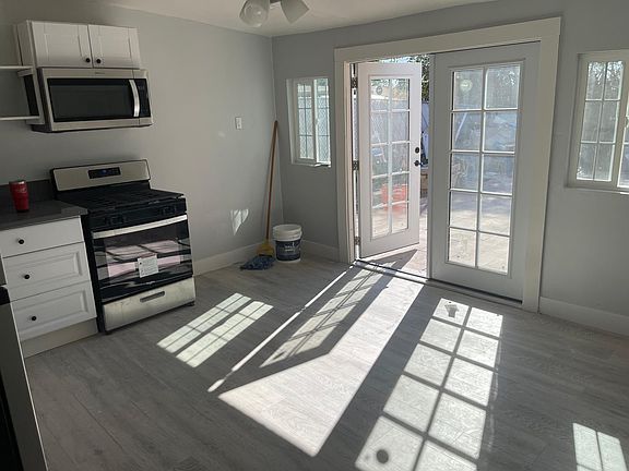 3rd image of 82233 Mountain View Ave #A