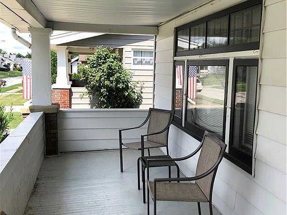 4th image of 6206 Bradley Ave #2