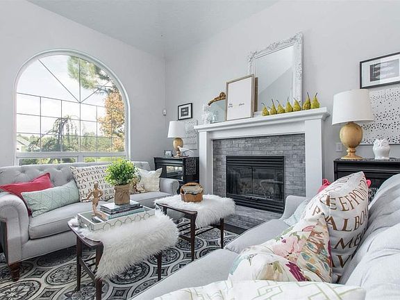 4th image of 43501 E Baker Dr