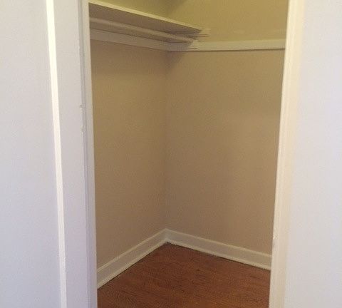 3rd image of 1301 W Argyle St APT 302