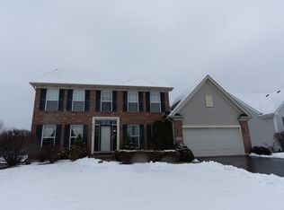 200 Maple Ridge Ln, Montgomery, IL 60538