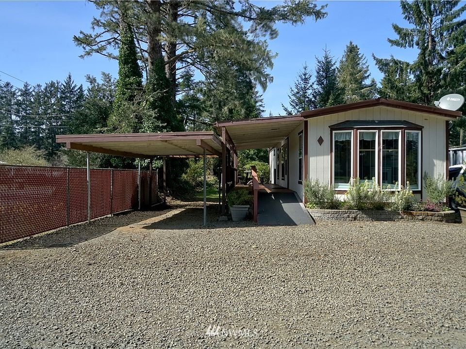 1st image of 2515 Bay Avenue #1