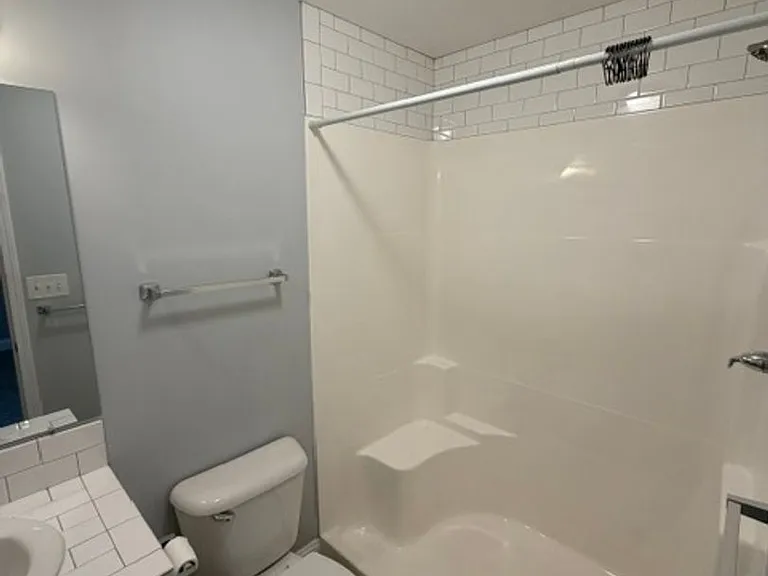 918 Carolina Ave — Photo 10