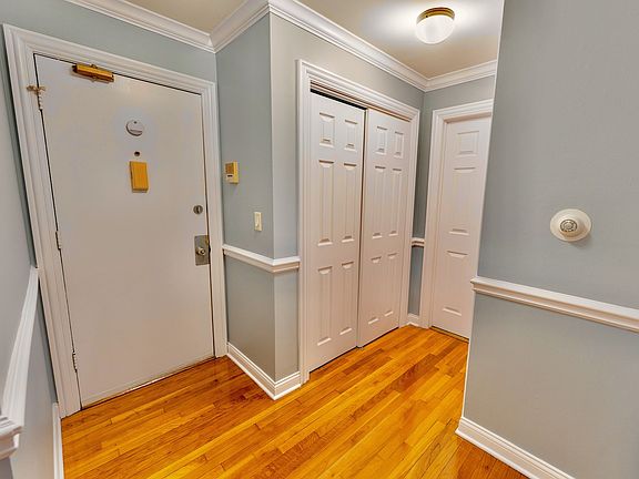 3rd image of 9561 Dee Rd #107G