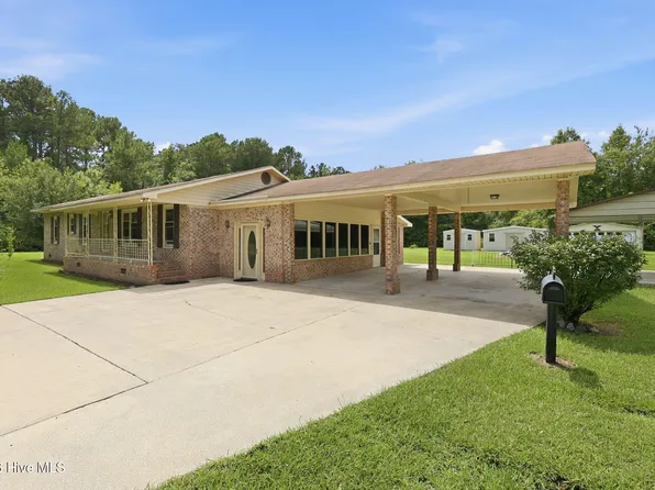 4045 Carver Moore Road, Clarkton, NC 28433