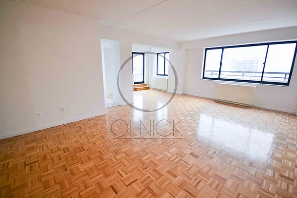 Rented by Olnick Organization | media 28