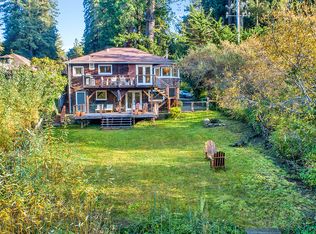 21894 Russian River Ave, Monte Rio, CA 95462