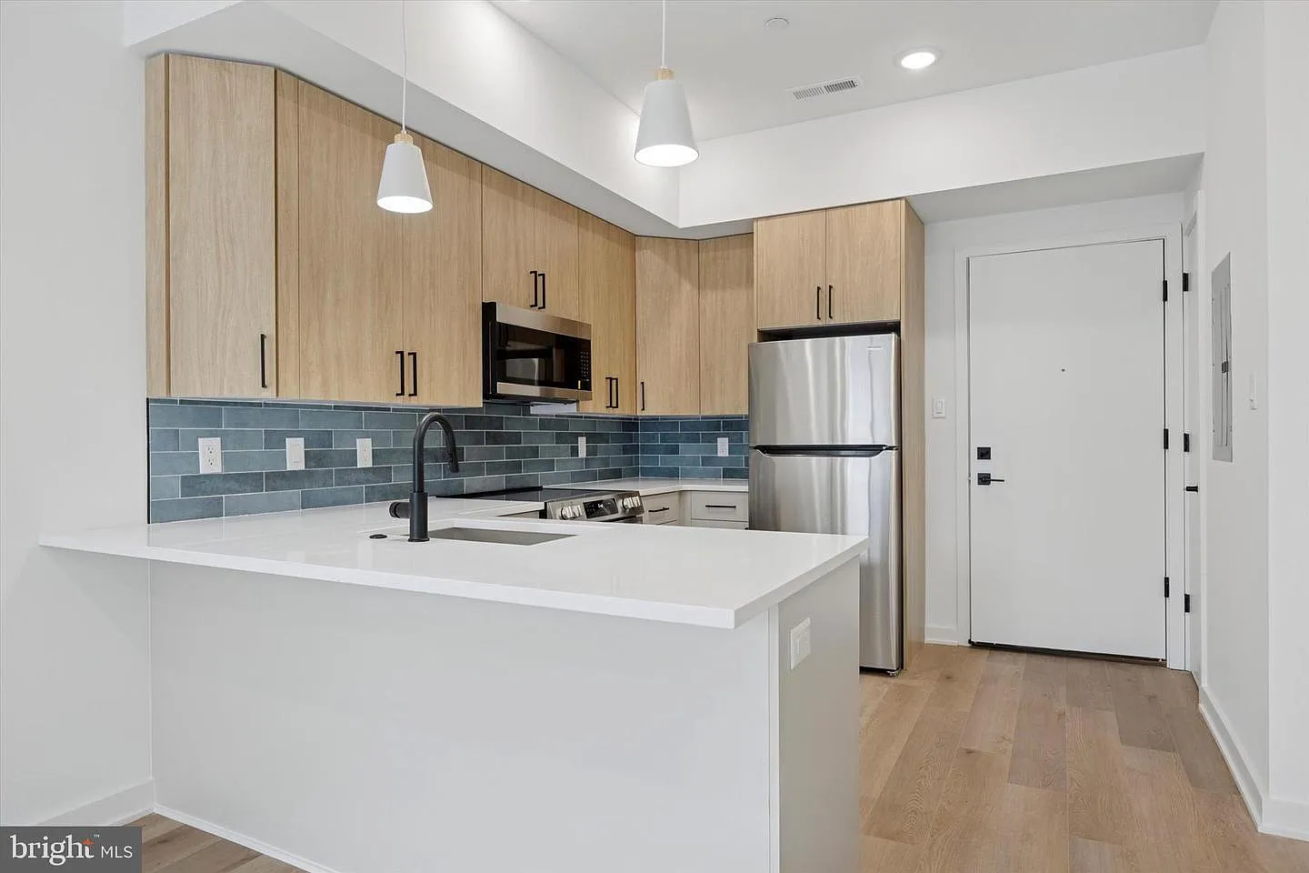 1 bed, 650 sqft, $1,695 — Photo 4