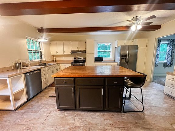 5th image of 223 Fairmont Cir