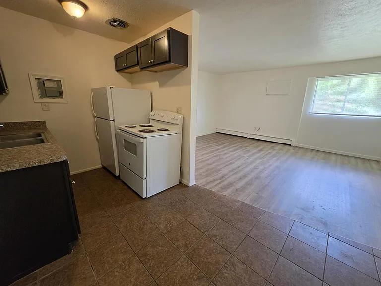 4822 Lee Rd #D15 — Photo 6