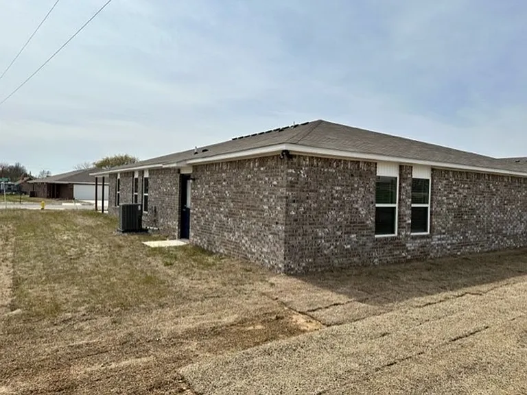 501B W Christopher Dr — Photo 25