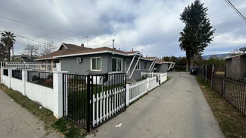 632 W 9th St Photo 1