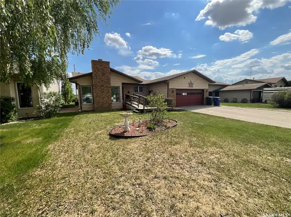 207 7th STREET S, Wakaw, SK S0K 4P0