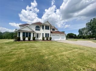 4028 Beebe Rd, Lockport, NY 14094