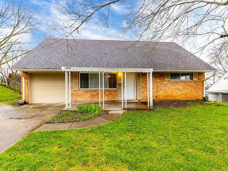4918 Neptune Ln — Photo 1