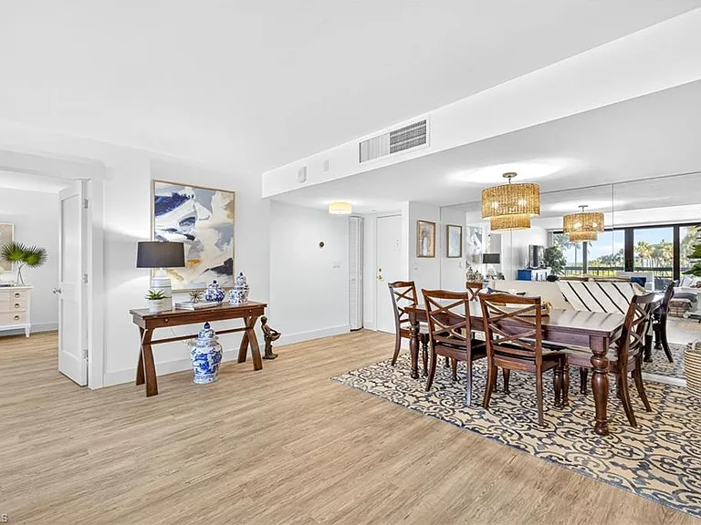 4001 Gulf Shore Blvd N #105 — Photo 7