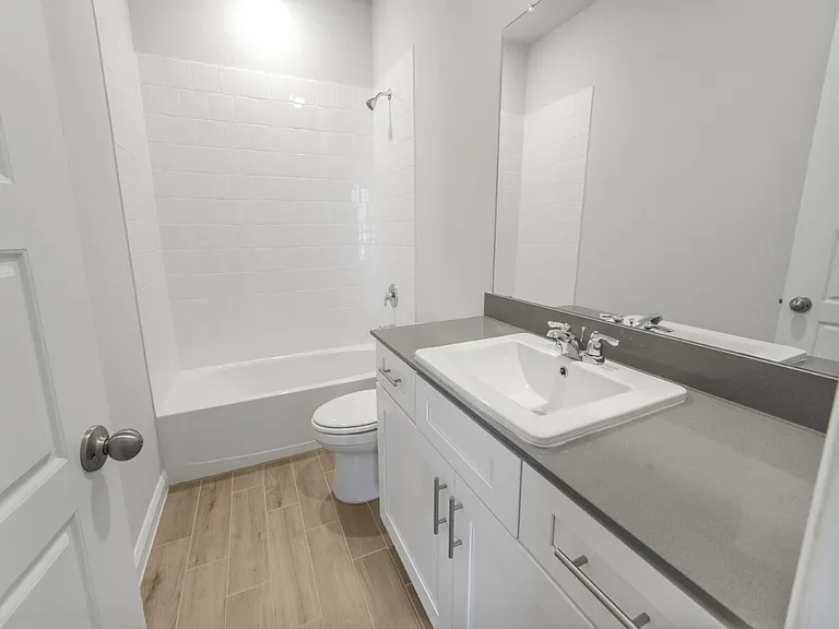 1219 Rockwater Dr — Photo 10