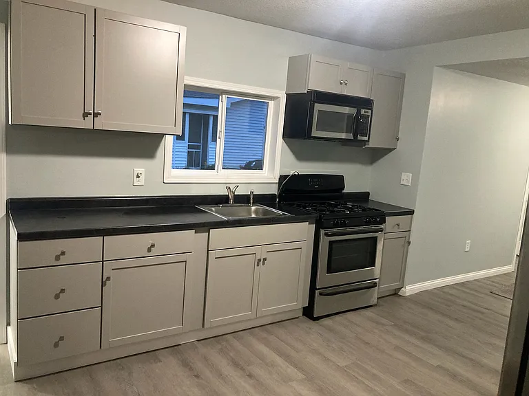 760 Eagle St — Photo 5