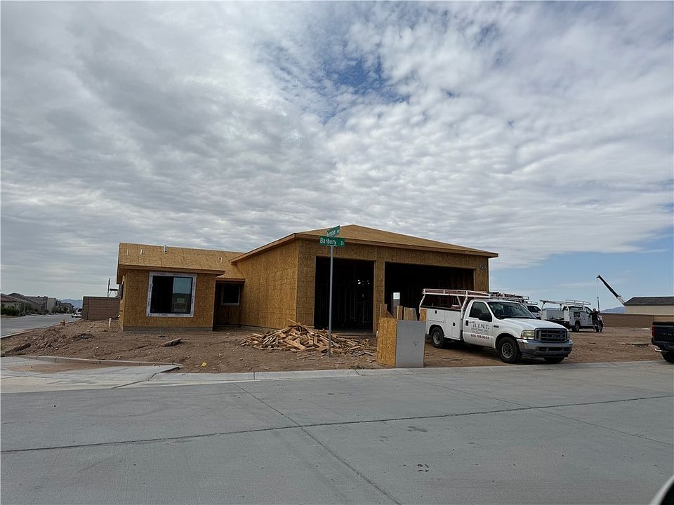 2nd image of 1346 E Barbary