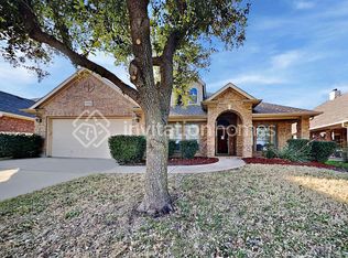 10645 Devinstone Dr, Fort Worth, TX 76177