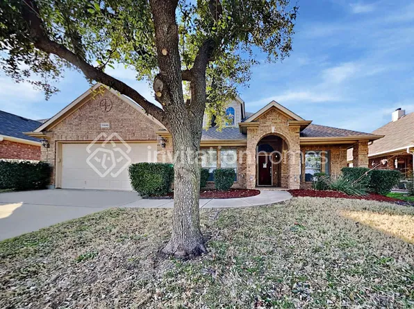 10645 Devinstone Dr, Fort Worth, TX 76177