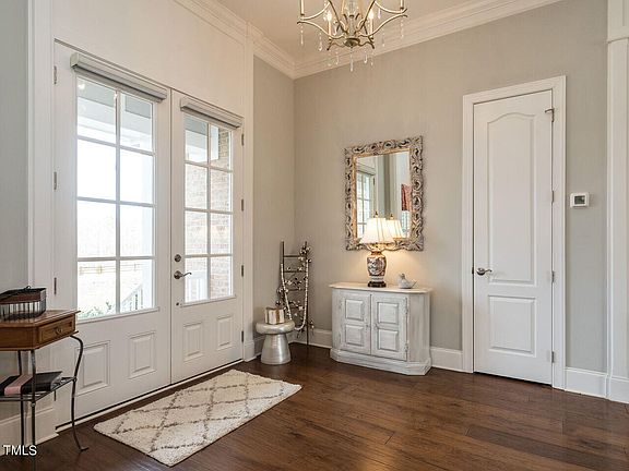 4th image of 153 Diamante Dr