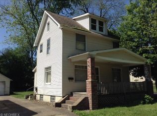 53 School St, Hubbard, OH 44425