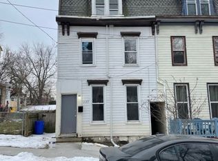 1137 Derry St, Harrisburg, PA 17104