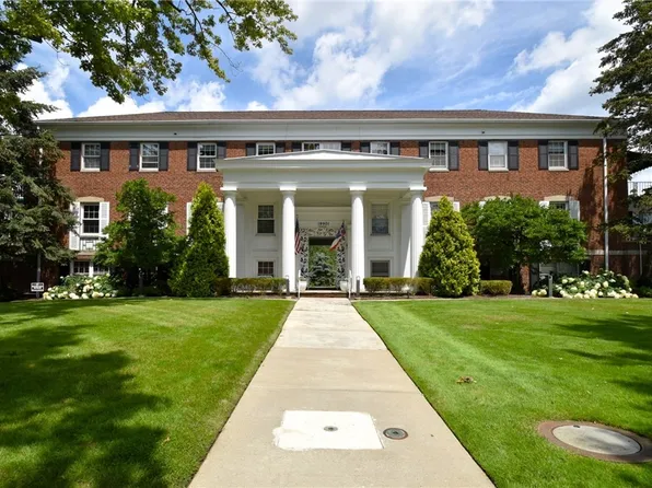 19901 Van Aken Blvd APT 103A, Beachwood, OH 44122