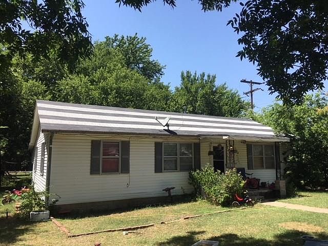 1st image of 424 N Hyden