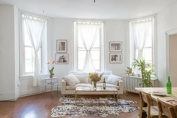 24 E Eager St #3F — Photo 4