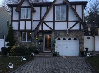 672 Woodrow Rd, Staten Island, NY 10312