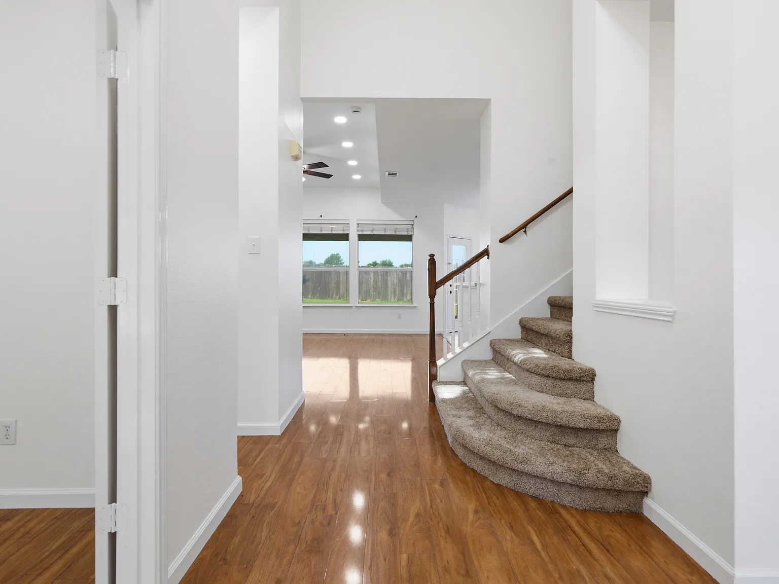 5 bed, 2393 sqft, $3,500 — Photo 4
