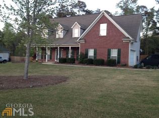 137 Lost Forest Dr, McDonough, GA