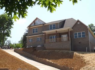 3 Edwards Ct, Johnson City, TN 37604