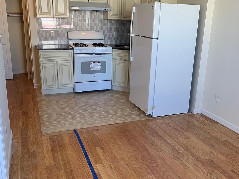 1st image of 10222 43rd Ave Floor 2