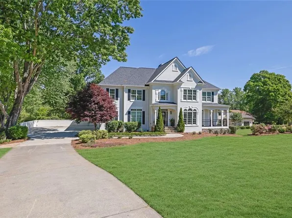 4358 Willow Oak Dr, Gainesville, GA 30506