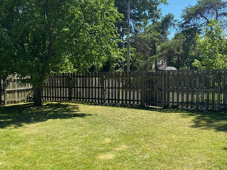 618 Fellows St — Photo 4
