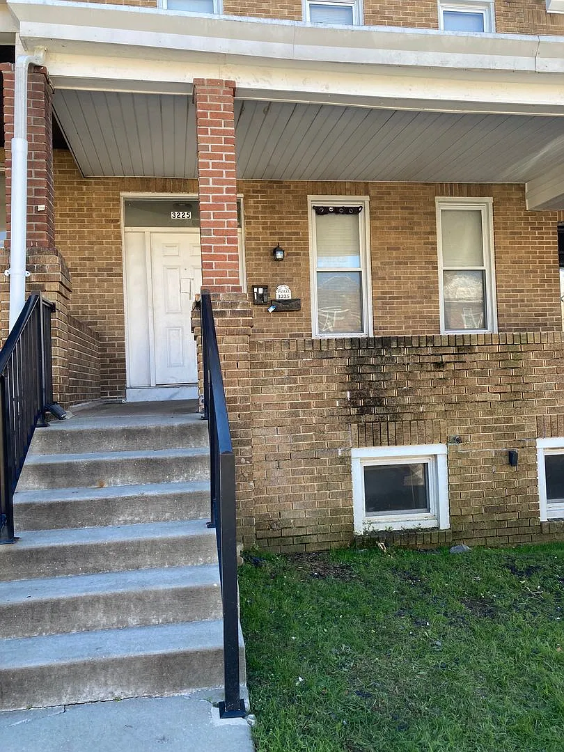 3225 Cliftmont Avenue — Photo 2