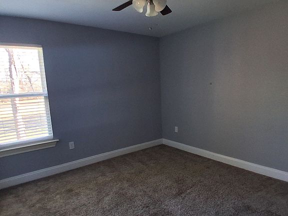 5th image of 1102 Hemphill St