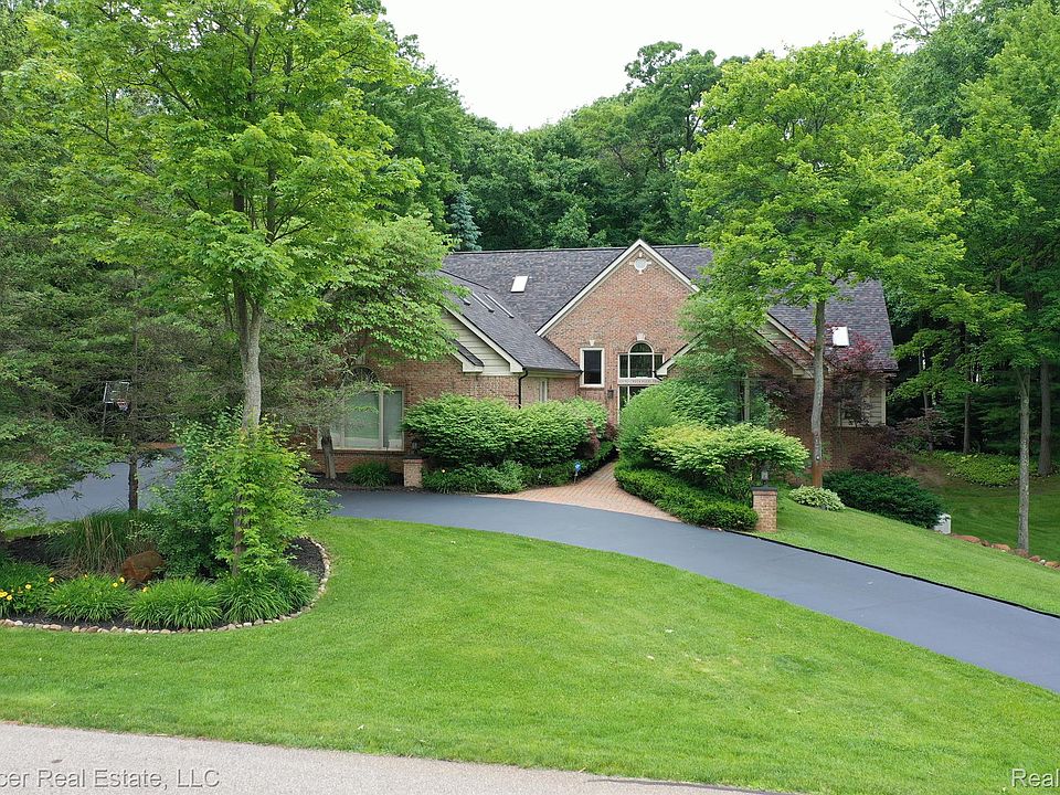 1st image of 10190 Creekwood Trl