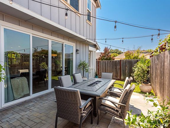 5th image of 2976 Bay Village Avenue