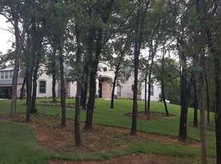 1041 Oak View Dr, Oak Point, TX 75068