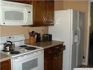 2nd image of 20 Caribbean St