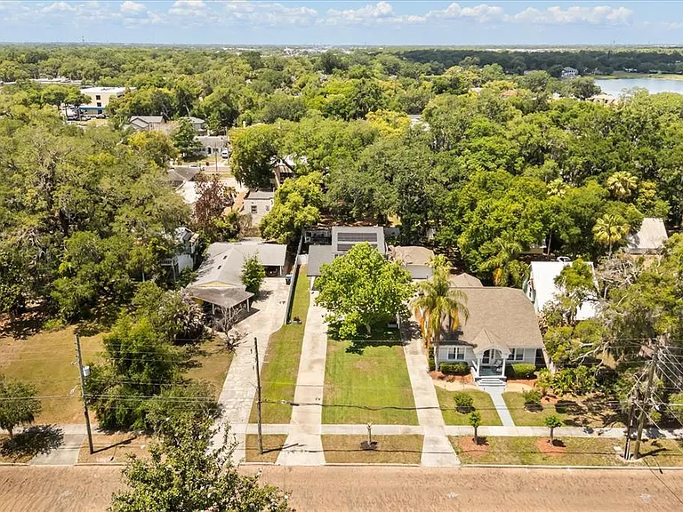742 N Westmoreland Dr — Photo 37